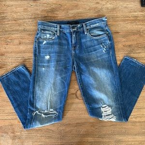 Genetic Alexa Jeans. 100% cotton. distressed knees.